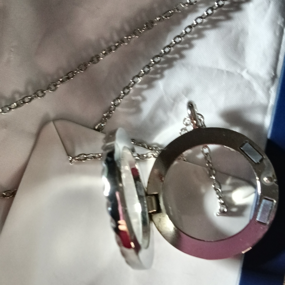EFFY Silver Tone Locket Twisted Rope Edge 20 Inch Chain - Picture 4 of 4